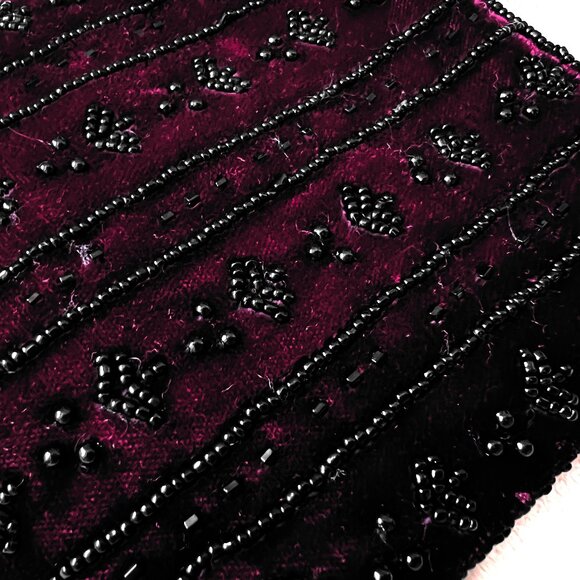 Beaded Velvet Evening Bag, magenta 5 x 6 inches - Picture 5 of 9
